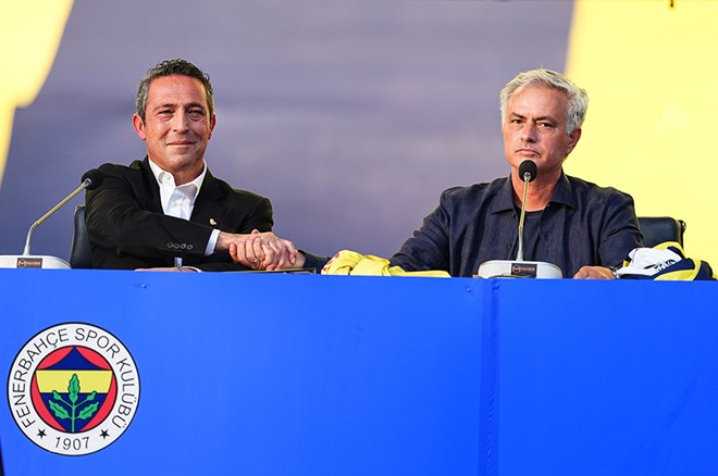 Jose Mourinho’dan Fenerbahçe Kararı: Kalıyor!