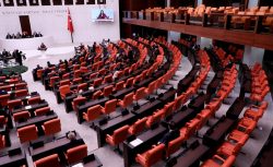 Bağ-Kur’lu Esnafa Müjde: 5 Yıl Erken Emeklilik Yolda! Prim Eşitsizliği Gideriliyor!