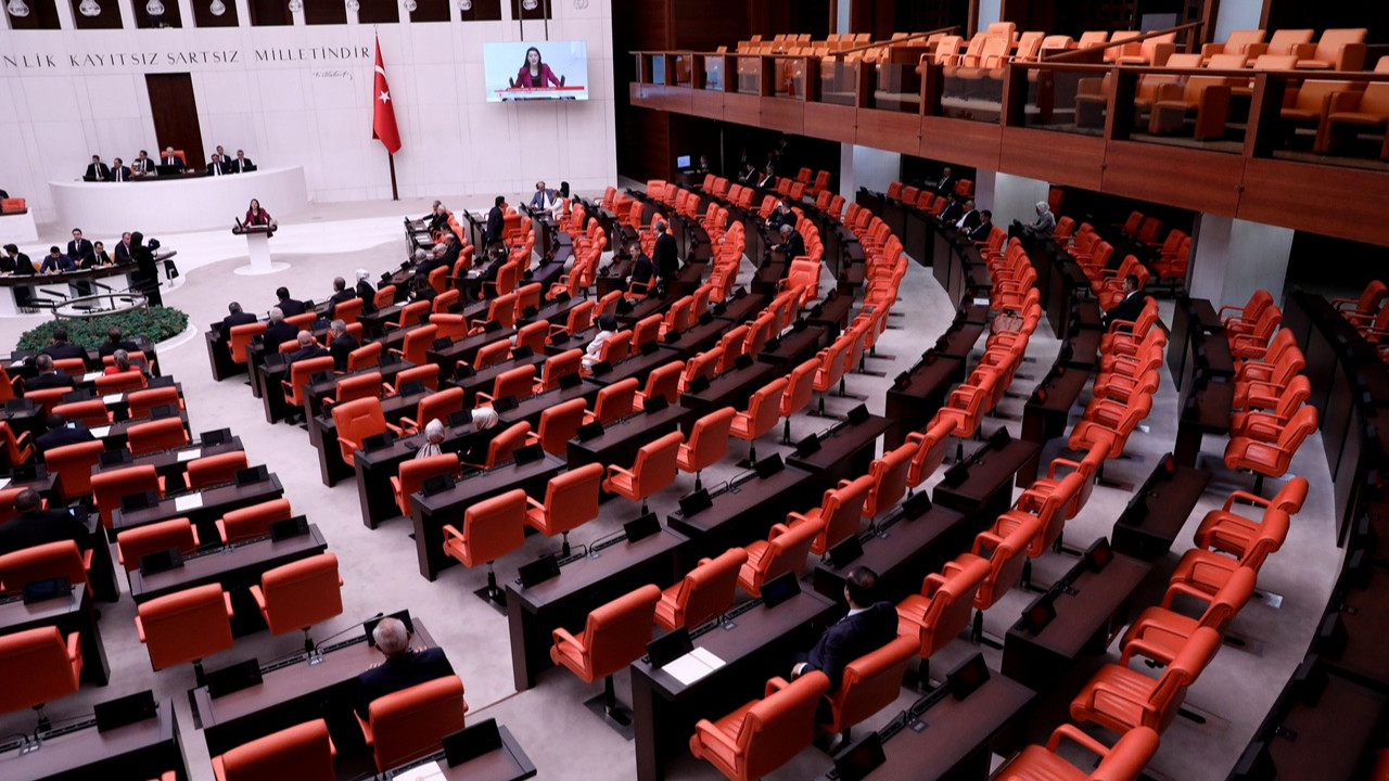 Bağ-Kur’lu Esnafa Müjde: 5 Yıl Erken Emeklilik Yolda! Prim Eşitsizliği Gideriliyor!