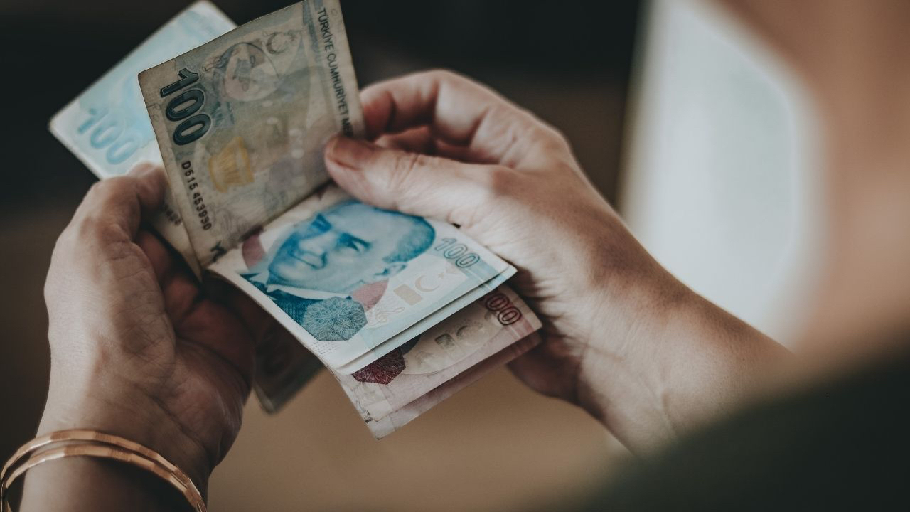 Düşük gelirli ailelere 2000 TL Maddi yardım duyuruldu