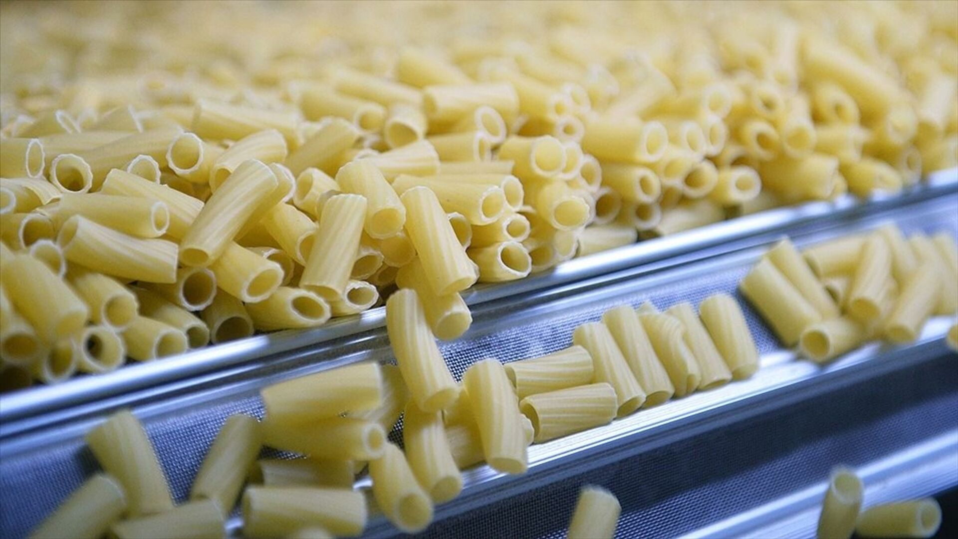 Ünlü Makarna markasının içinden kurşun çıktı geri toplatılıyor