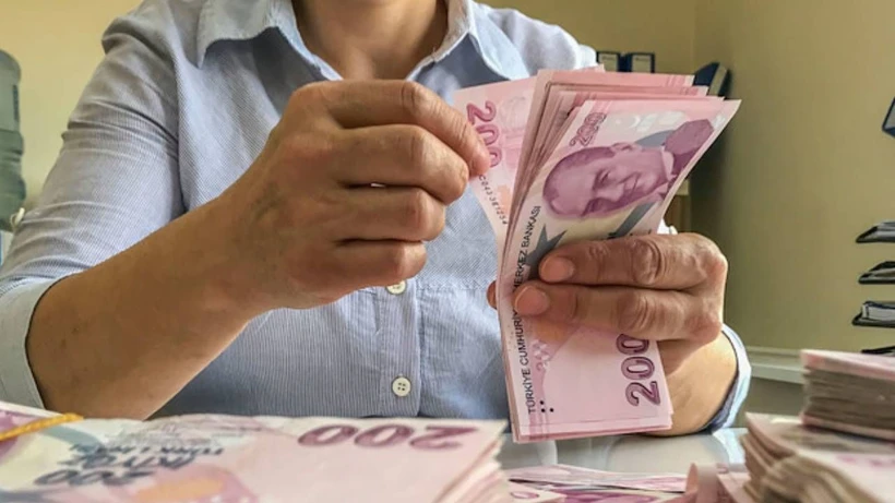 Bayram Öncesi Zam Müjdesi! Maaşlara yüzde 65 zam geldi