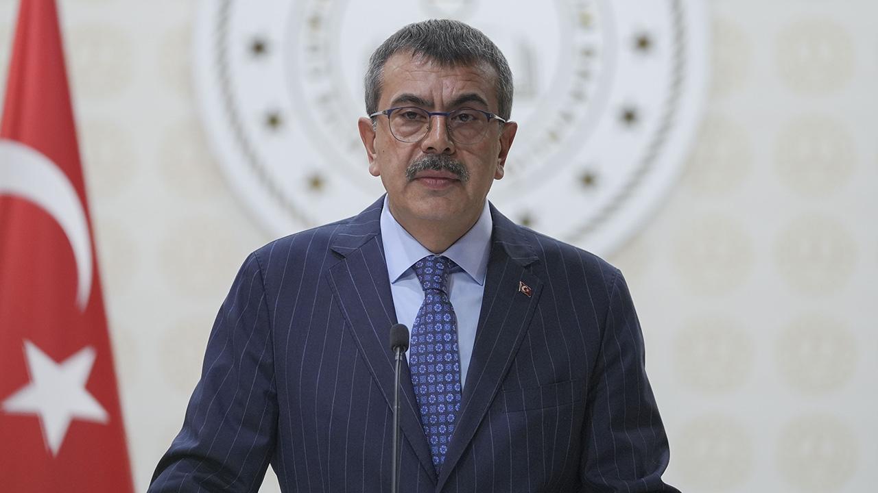Bakan Yusuf Tekin bayramdan sonra okul olacak mı? Açıkladı