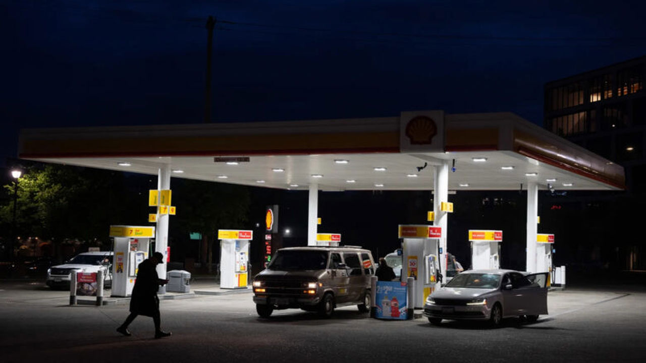 Oil prices climb after Trump dismisses Iran’s response to peace plan